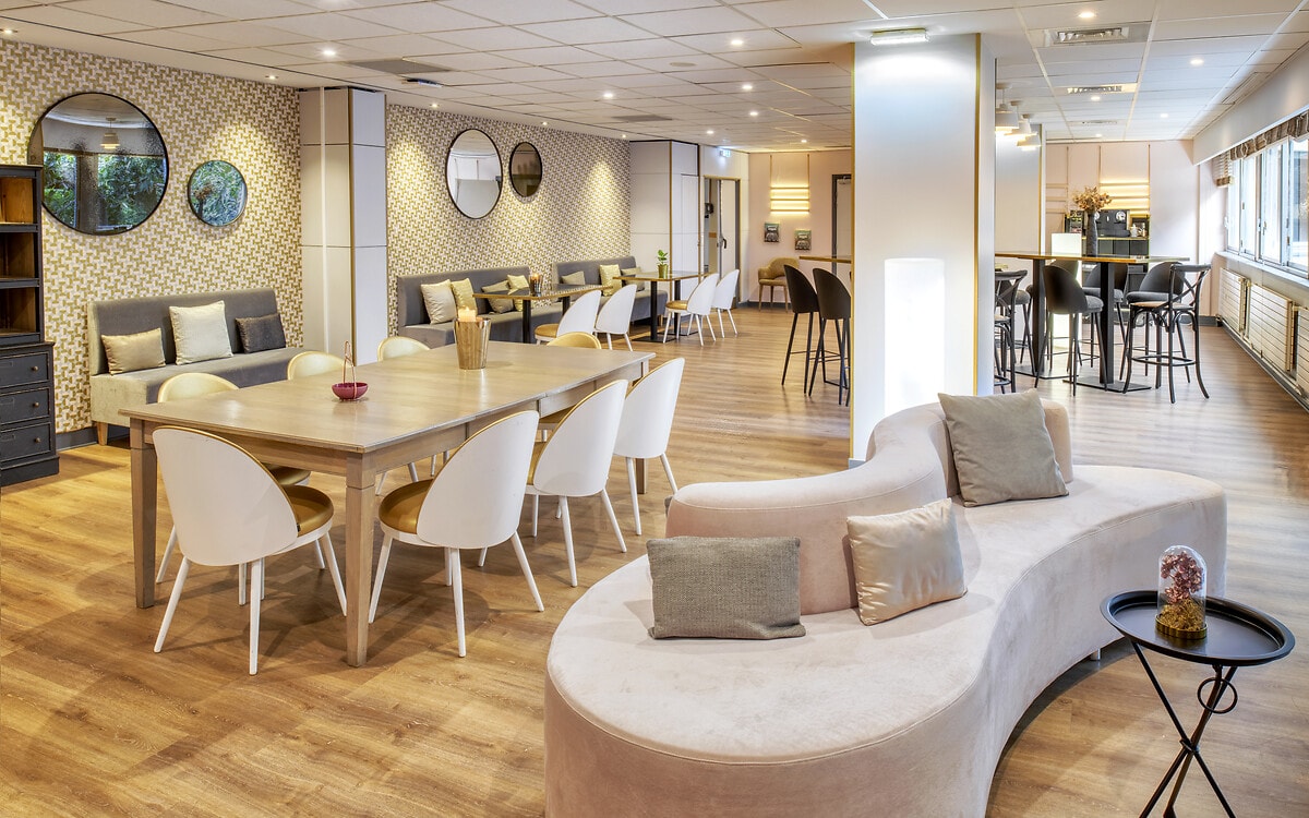 Le 28 George V