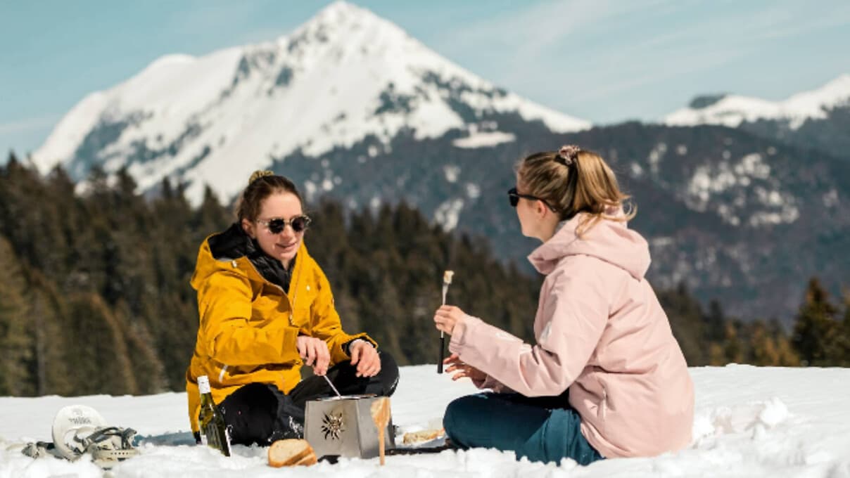 On the trails: Hiking & Fondue